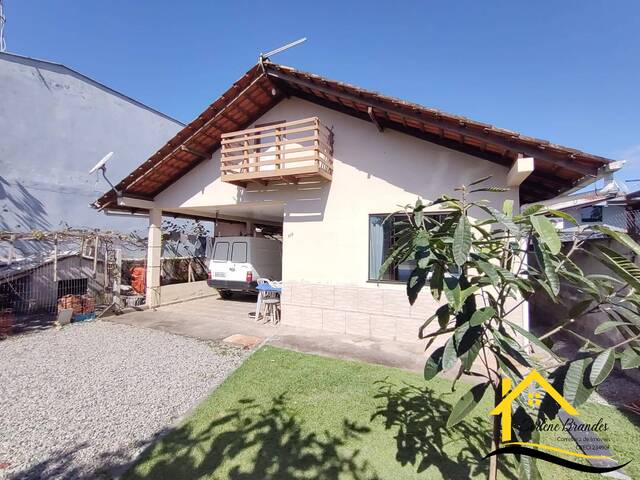 #0143 - Casa para Venda em Balneário Barra do Sul - SC