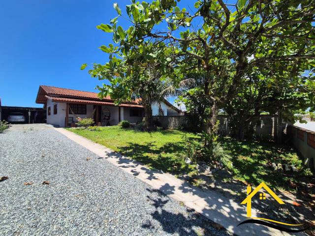 #0670 - Casa para Venda em Balneário Barra do Sul - SC - 1