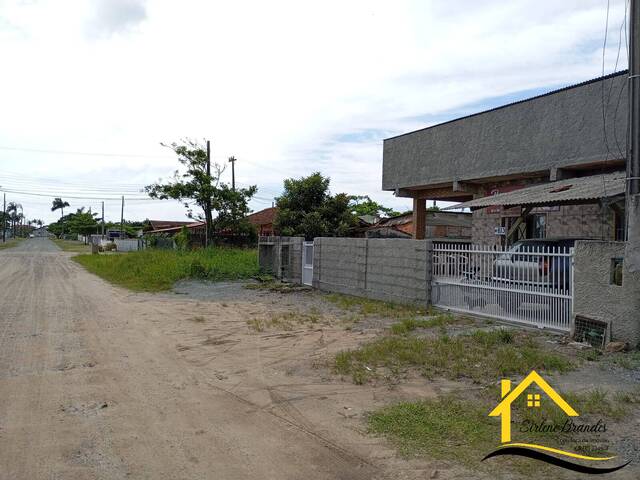 #0681 - Casa para Venda em Balneário Barra do Sul - SC