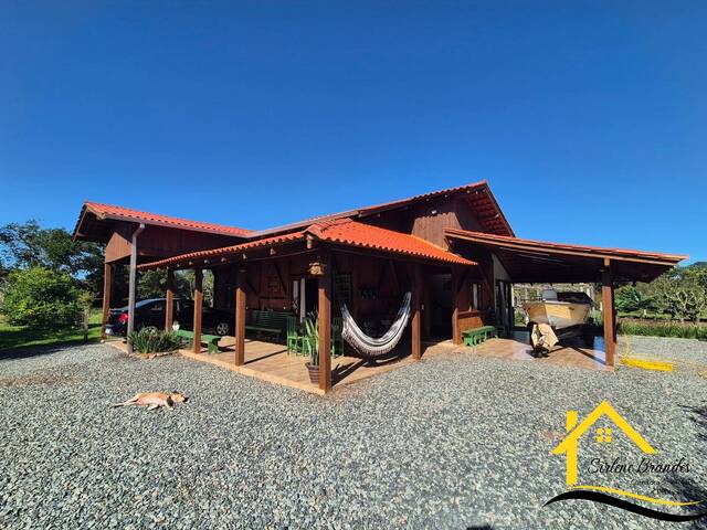 #0750 - Casa para Venda em Balneário Barra do Sul - SC - 1